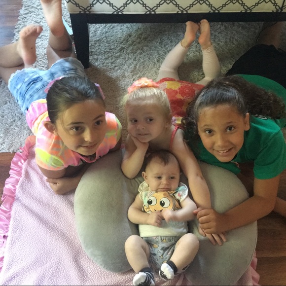 Meet your Posher, Nikki - Picture 1 of 1